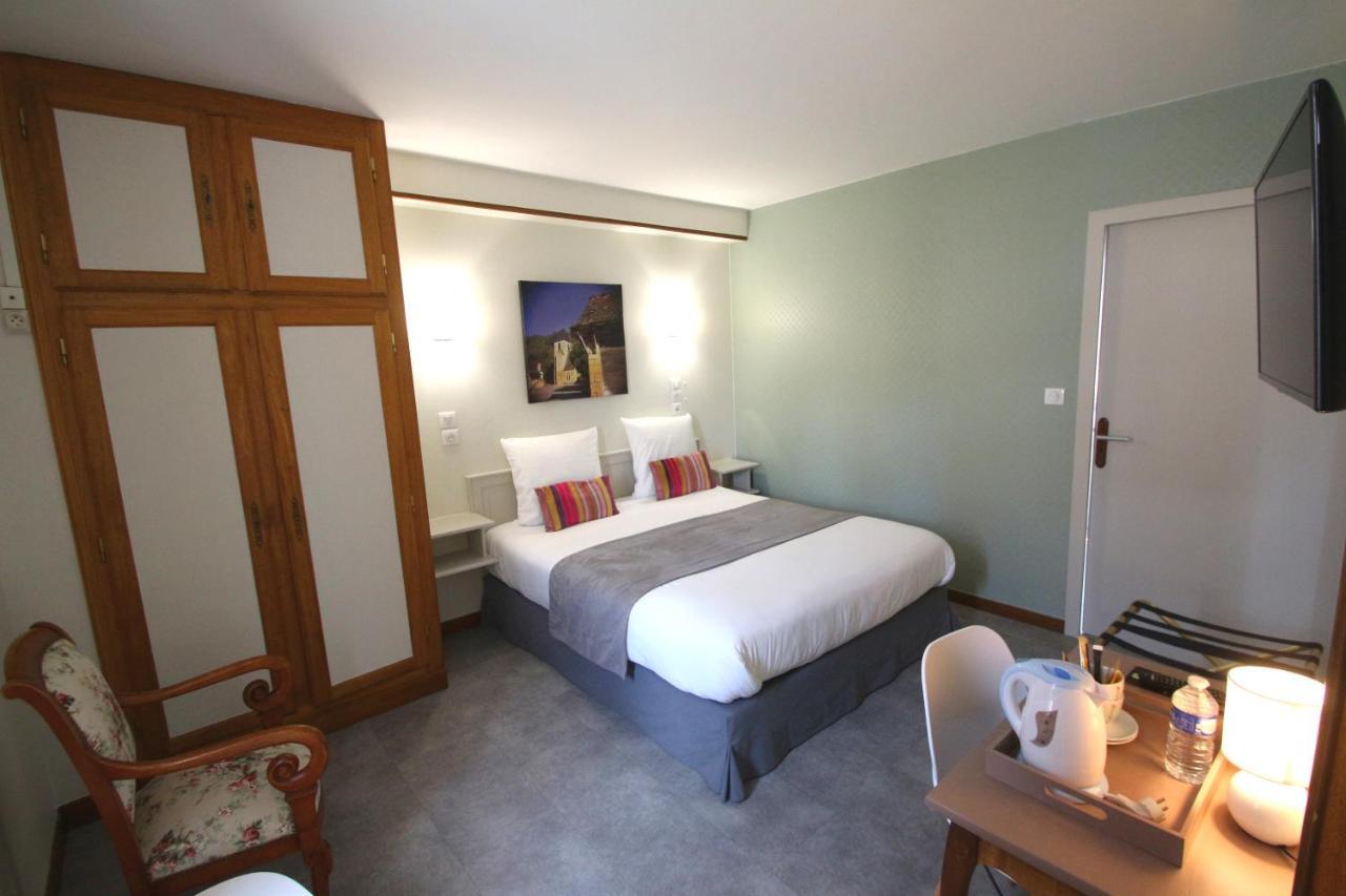 Logis Hotel Archambeau Thonac 외부 사진