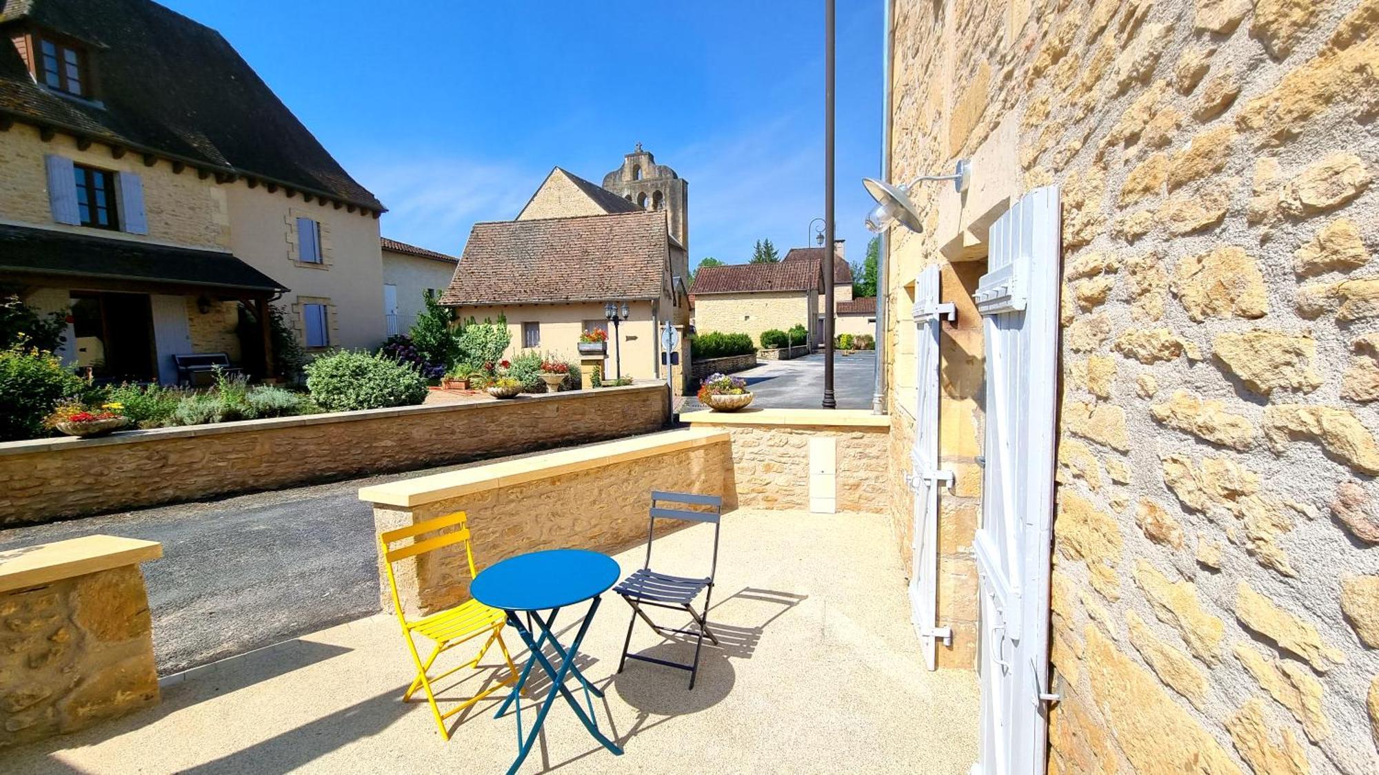 Logis Hotel Archambeau Thonac 외부 사진