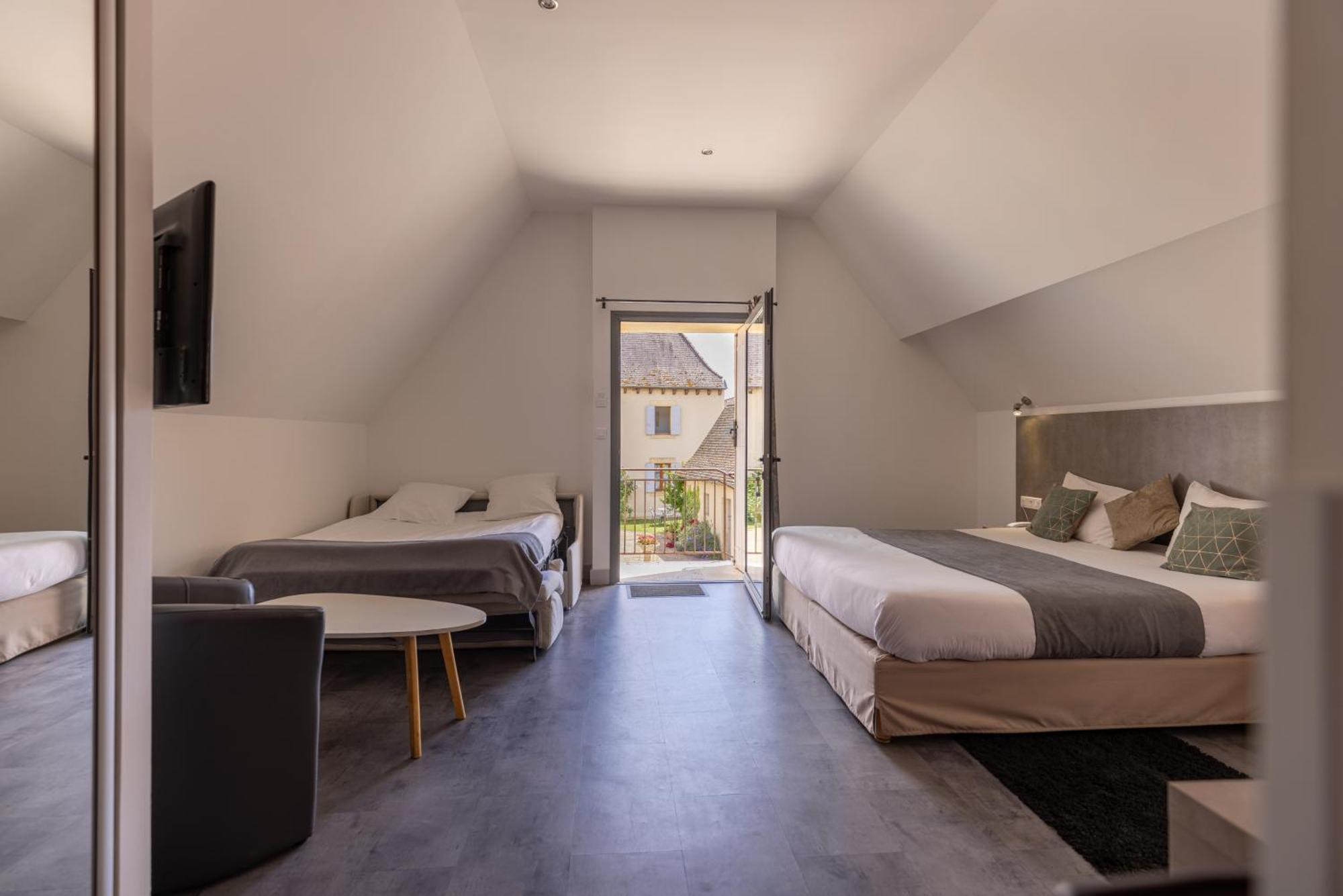 Logis Hotel Archambeau Thonac 외부 사진