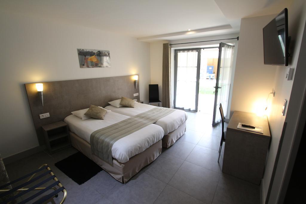 Logis Hotel Archambeau Thonac 외부 사진